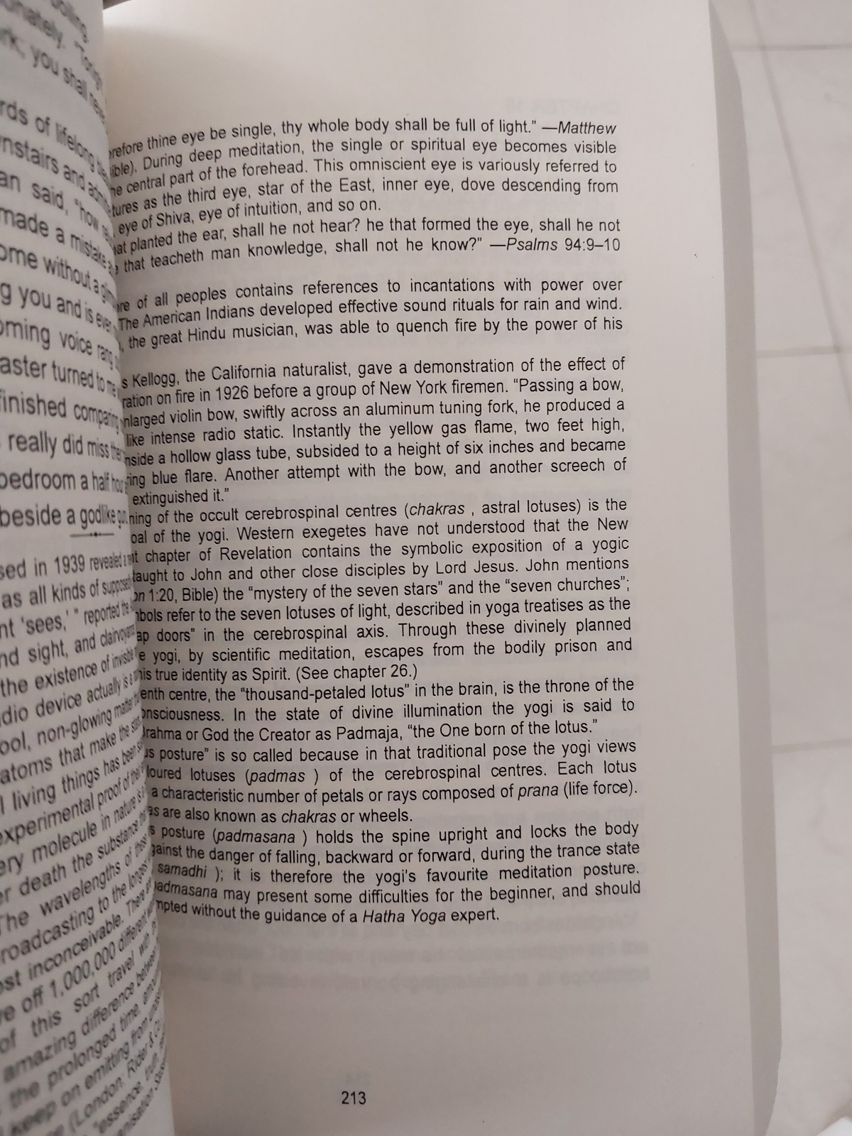 Picture of Autobiography of a Yogi Book by Paramahansa Yogananda (Premium Paperback)