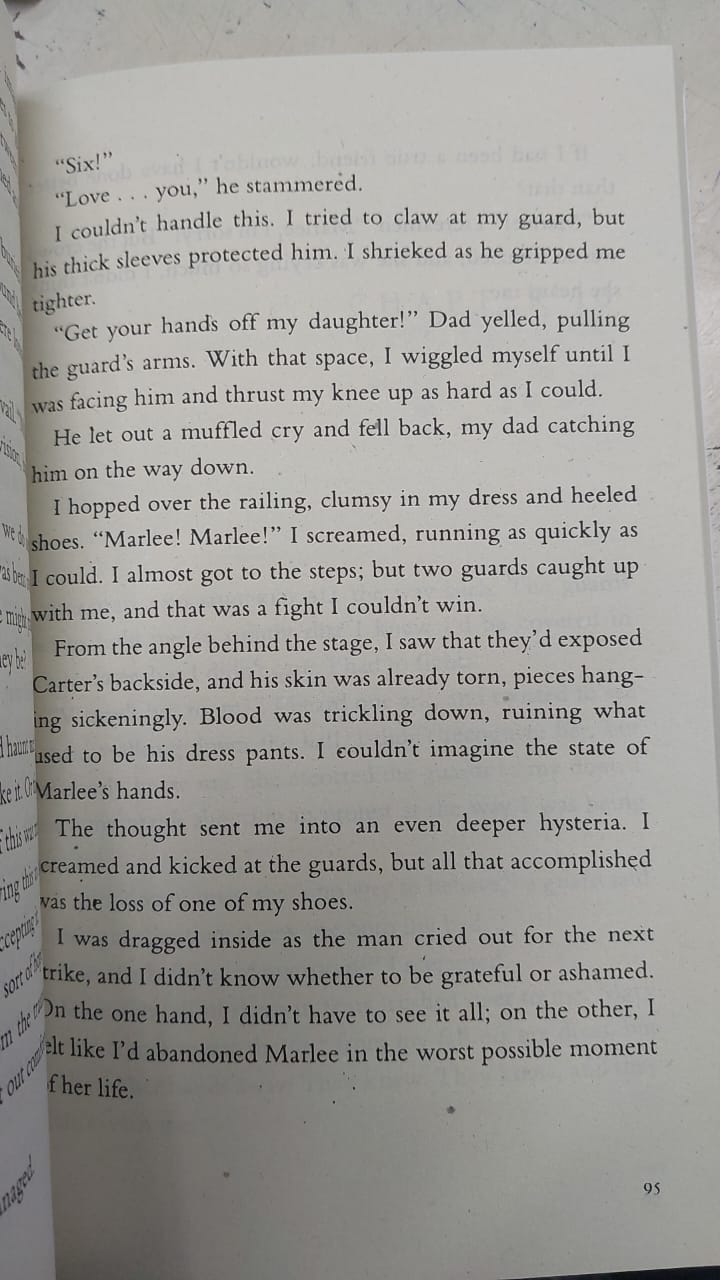 Picture of The Elite (The Selection, 2) by Kiera Cass (Yellowish -  Paperback)