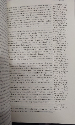 Picture of The Art of Seduction by Robert Greene (Yellowish - Paperback)