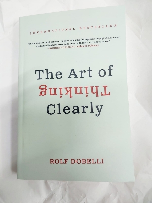 Picture of The Art of Thinking Clearly by Rolf Dobelli (Premium Quality - Paperback)