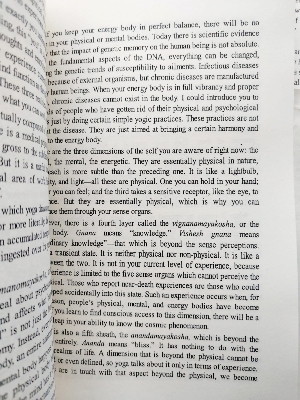 Picture of Inner Engineering: A Yogi's Guide to Joy Book by Sadhguru