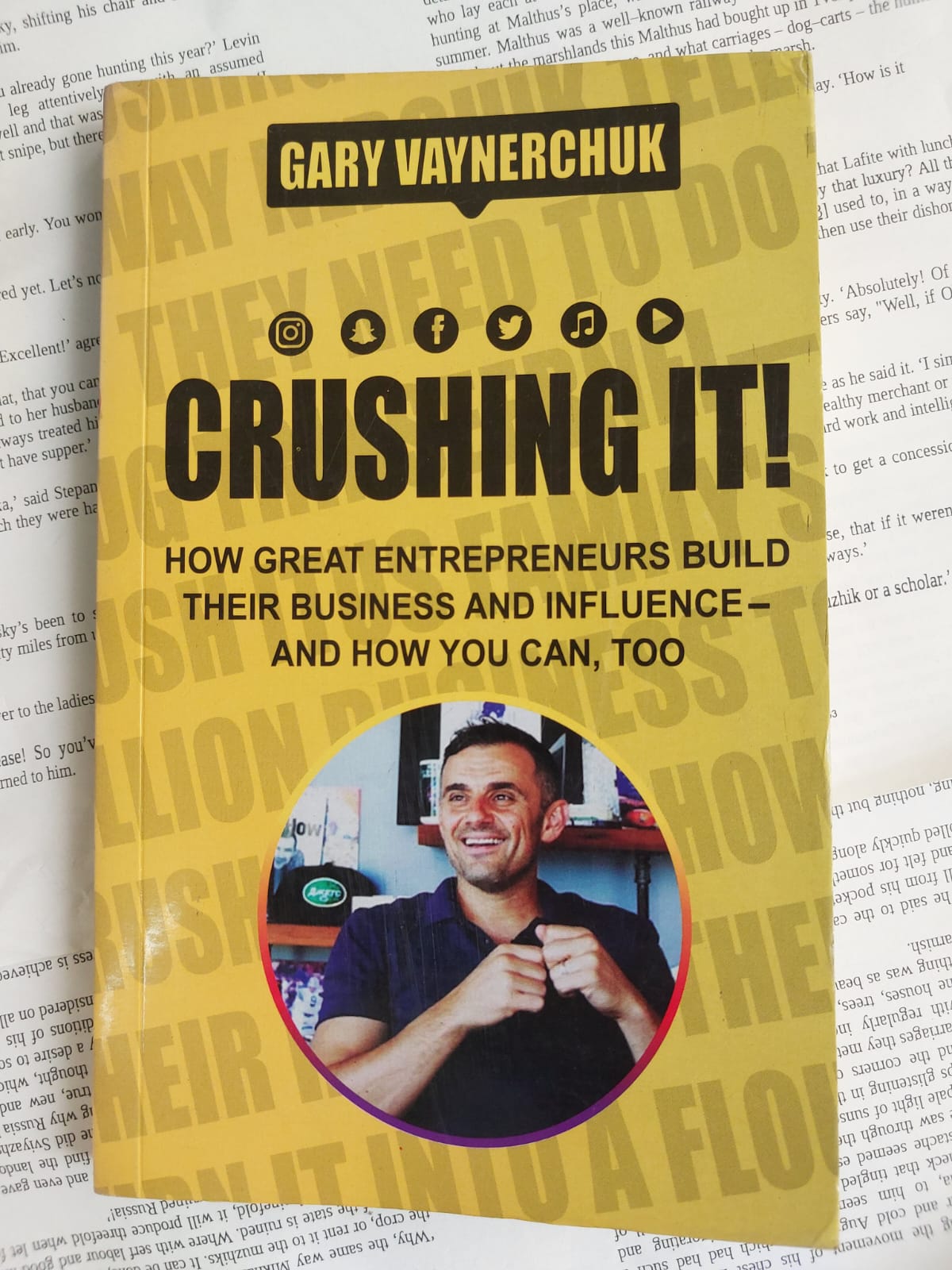 Picture of Crushing It!: How Great Entrepreneurs Build Their Business by Gary Vaynerchuk (Paperback)