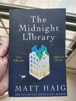 Picture of The Midnight Library by Matt Haig (Premium Quality Paperback)