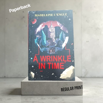 Picture of A Wrinkle in Time by Madeleine L'Engle (Regular Print - Papeback)