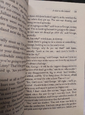 Picture of Famous Five Series 21 Books set by Enid Blyton  (Yellowish - Paperback)