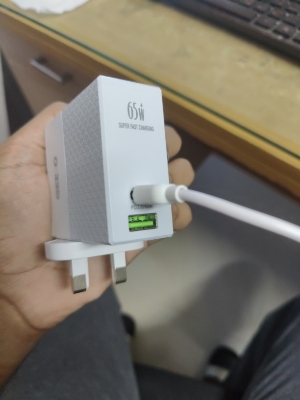 Picture of Geeoo MC200 65Watt Fast Charger With PD Dual Port Wall Charger