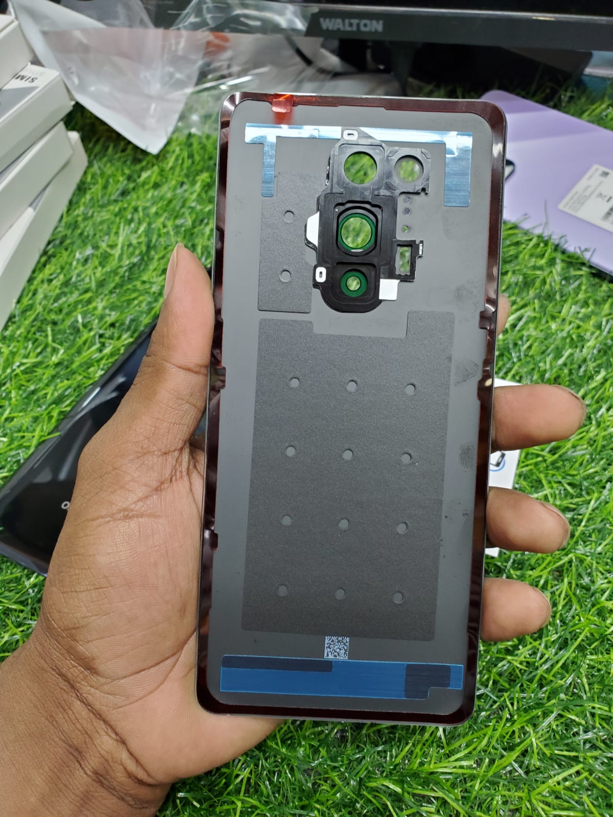 Picture of Original For nePlus 8 Pro Battery Cover Door Back Housing Rear Case For nePlus 8 Pro Battery Door Replacement Parts+Camera Lens