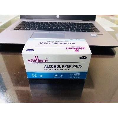 Picture of Alcohol Pad / Disinfectant Wipes / Swabs/ Prep Pads - 100 Pcs Box