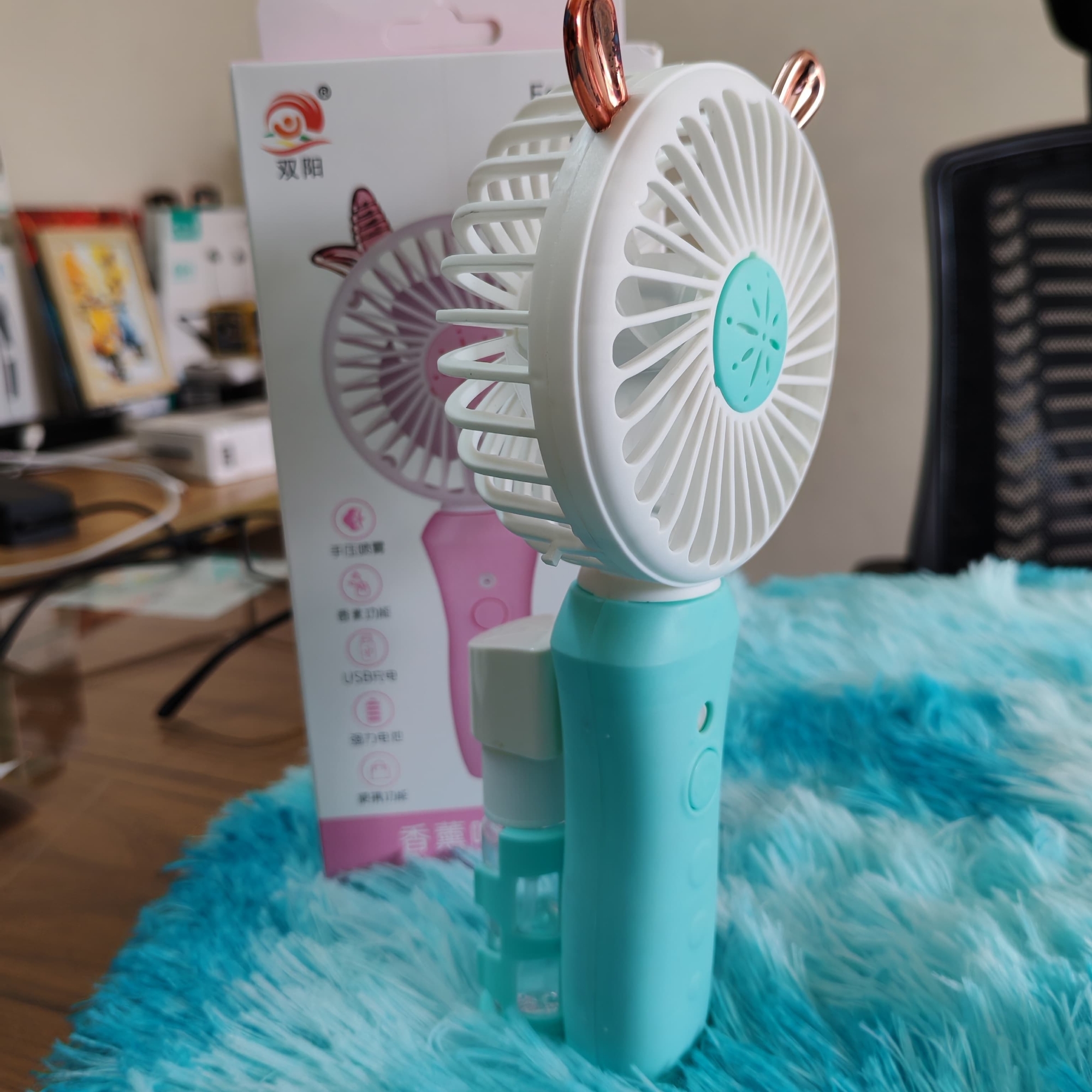 Picture of Cute rechargeable Mini Cooling fan portable spray fan water Mist spray cooler 6810