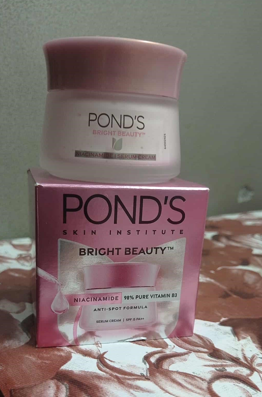Picture of Indian Product Ponds bright beauty With Niacinamide 98% Pure Vitamin B3 Face cream used For Women...50 Gm
