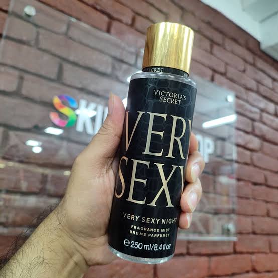 Picture of Victoria's Secret Very Sexy Body Mist - 250ml -