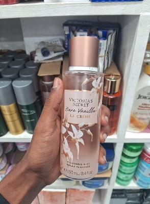 Picture of Victoria's Secret Bare Vanilla La Creme Fragrance Mist - 250ml
