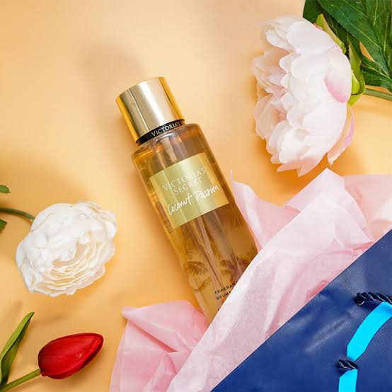 Picture of Victoria's Secret Coconut Passion Fragrance Mist (250ml) |