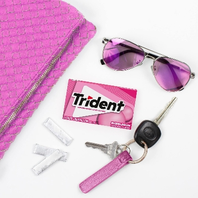 Picture of Trident Bubblegum Sugar-Free Chewing Gum, 12 Packs of 14 Pieces (168 Total Pieces)