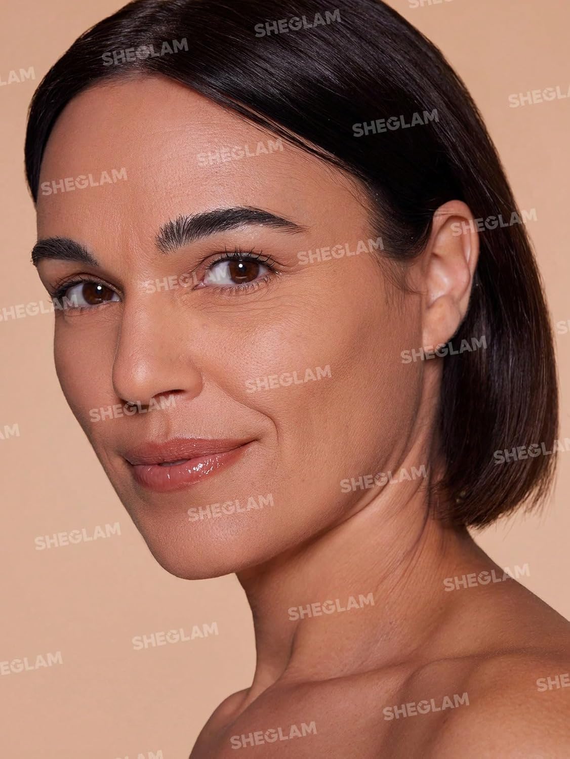 Picture of SHEGLAM SKin-Focus Full Coverage Powder Foundation Oil-Control Lightweight Face Pressed Powder Makeup-Acorn