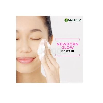 Picture of Garnier Skin Naturals Sakura Glow Hyaluron Face Wash 100ml