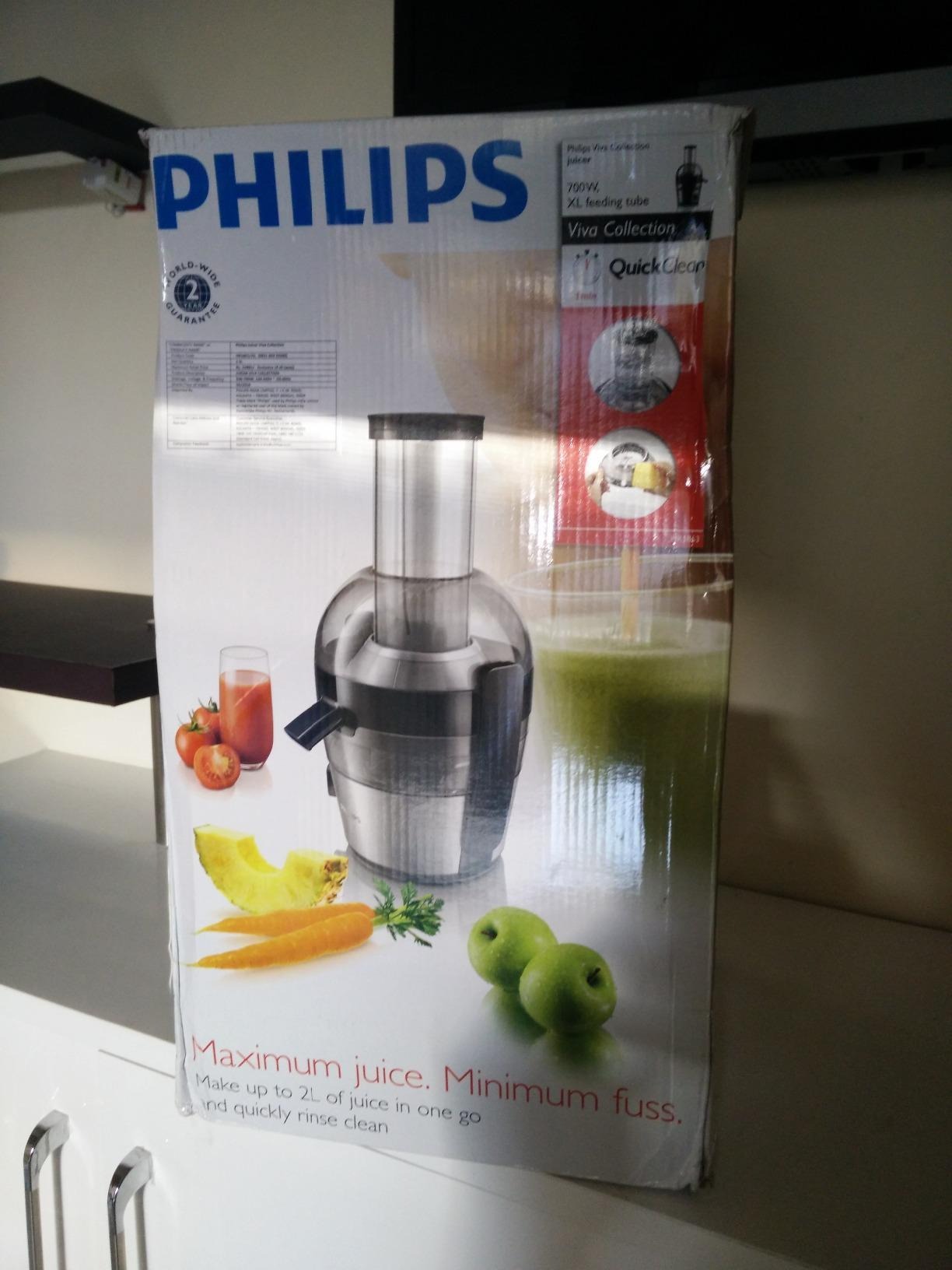 Picture of Philips Viva Collection HR1863/20 2-Litre Juicer (Black/Silver)