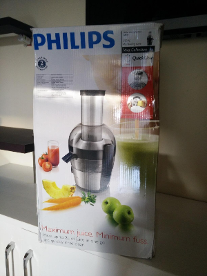 Picture of Philips Viva Collection HR1863/20 2-Litre Juicer (Black/Silver)