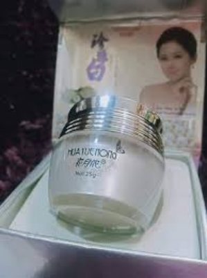 Picture of Pearl White Regeneration Freckle Cream
