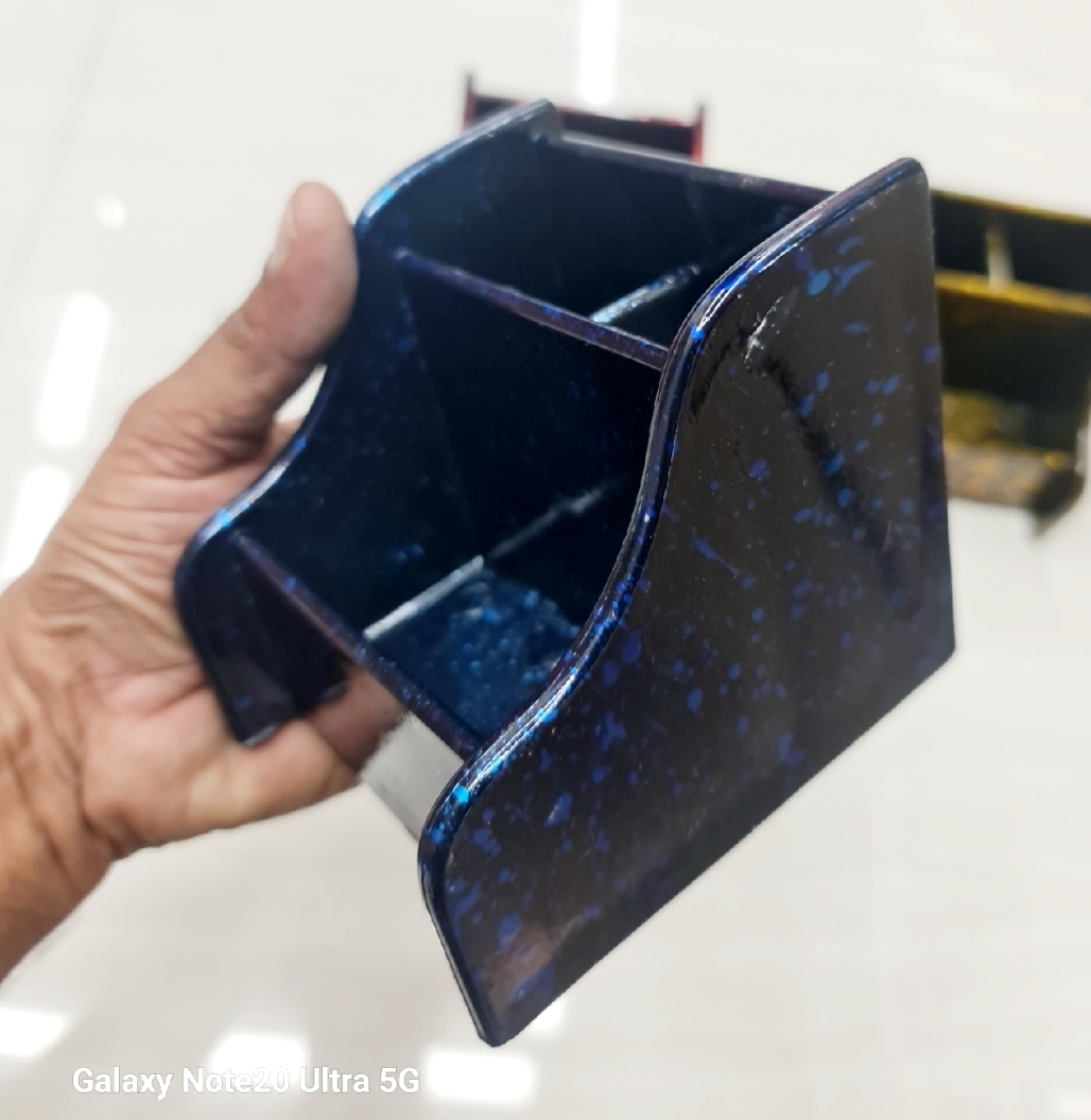 Picture of 3 in 1 pen holder visiting card holder mobile stand