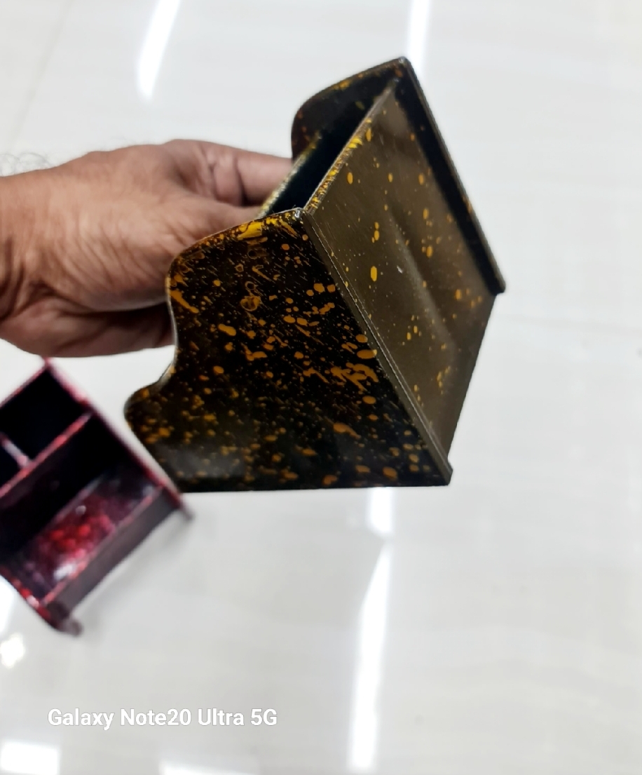 Picture of 3 in 1 pen holder visiting card holder mobile stand