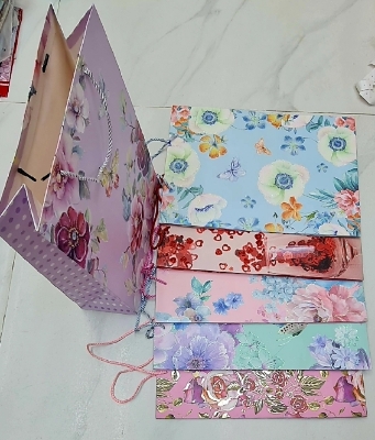 Picture of 3D Paper Gift Bag 16'.5x12"x5"birthday marriage Day valentine Day all occasion gift- big sizeZipper Bag