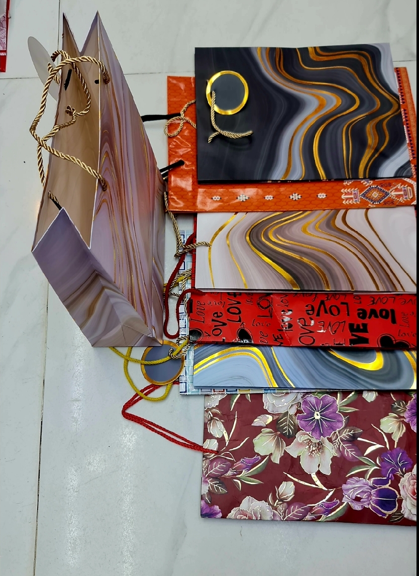 Picture of 3D Paper Gift Bag birthday marriage Day valentine Day all occasion gift Zipper Bag