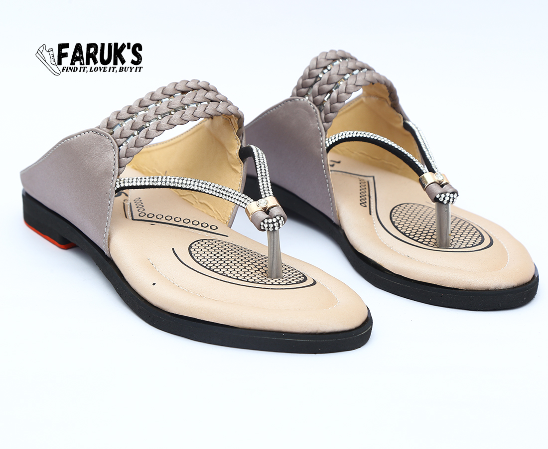 Picture of New Trendy Women And Girls Flat Sandals For Casual Look In Slide Kickonn sandals ,Slide,Clogs and designable sandals for Women's and Girl's, Women's sandals , summer shoes, beach shoes