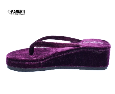 Picture of New Trendy Women And Girls Flat Sandals For Casual Look In Slide Kickonn sandals ,Slide,Clogs and designable sandals for Women's and Girl's, Women's sandals , summer shoes, beach shoes