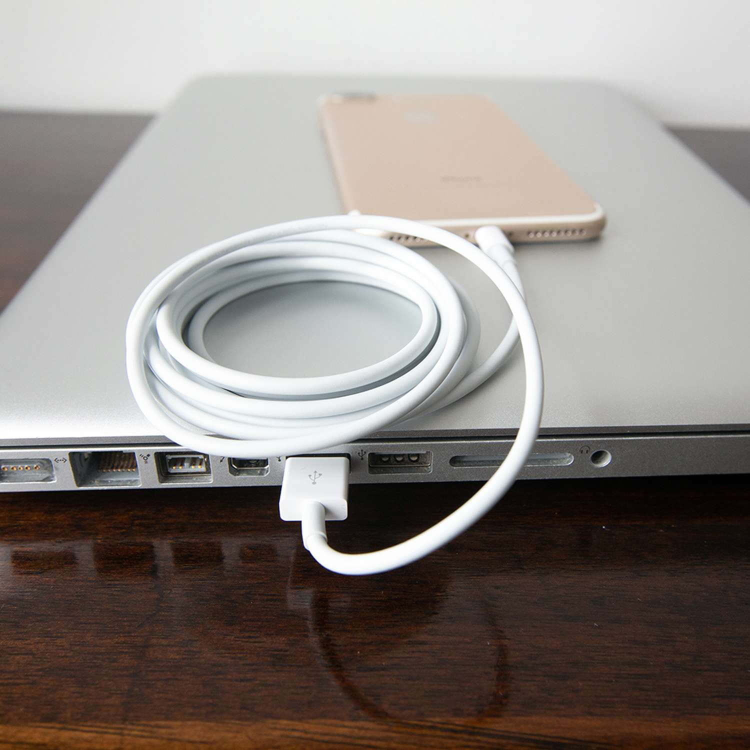 Picture of USB to lightning Cable For Iphone - Charge Iphone With Speed And Reliability Using This Lightning-Fast Usb Charger Cable