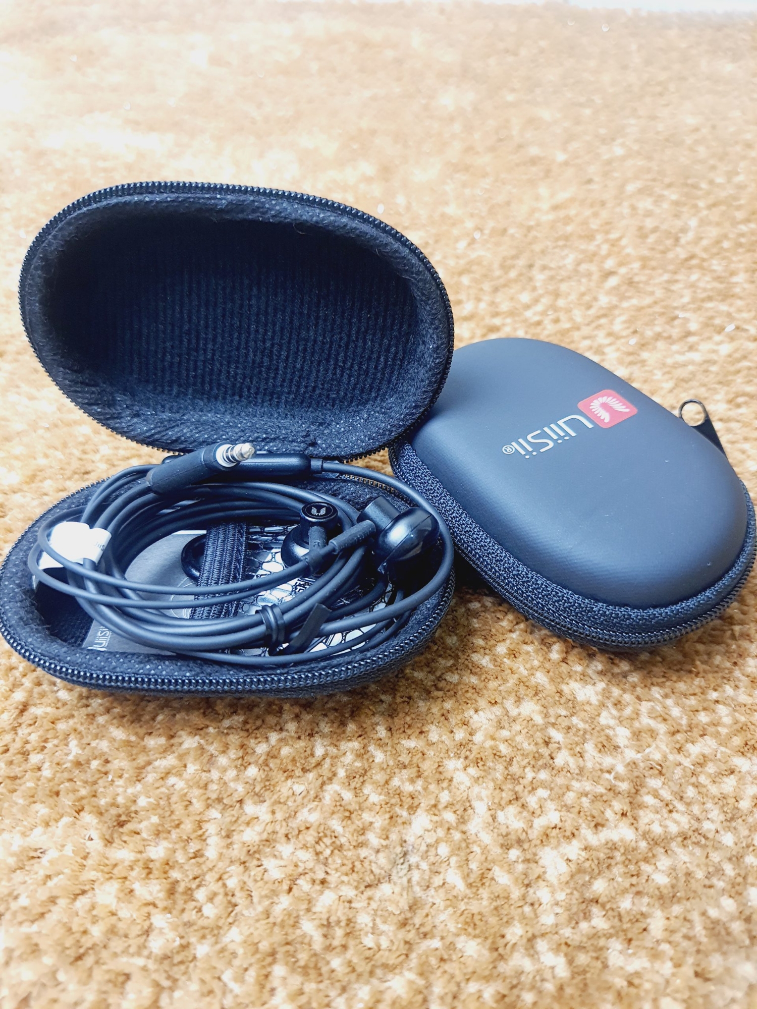 Picture of UiiSii HM12 Deep Bass Good Treble Earphones for android -samsung/realme/oppo/vivo/iphone/walton/tecno/xiaomi/nokia/laptop all device supported with premium quality