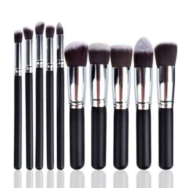 Picture of Kabuki Brush Set of 10 Pcs - Black and Silver