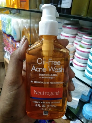 Picture of Neutrogena Oil-Free Acne Wash With Salicylic Acid- 177 ml