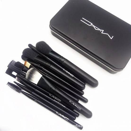 Picture of M.A.C Cosmetic Makeup Brush Set - 12 Pcs (Pack of 12)