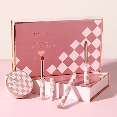 Picture of MANSLY - Checkerboard Satin Makeup Gift Set