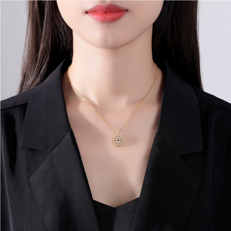 Picture of Clavicle Chain Design Lucky Neckless for Stylish Girls or Women