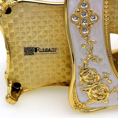 Picture of Car Tissue Box - Golden