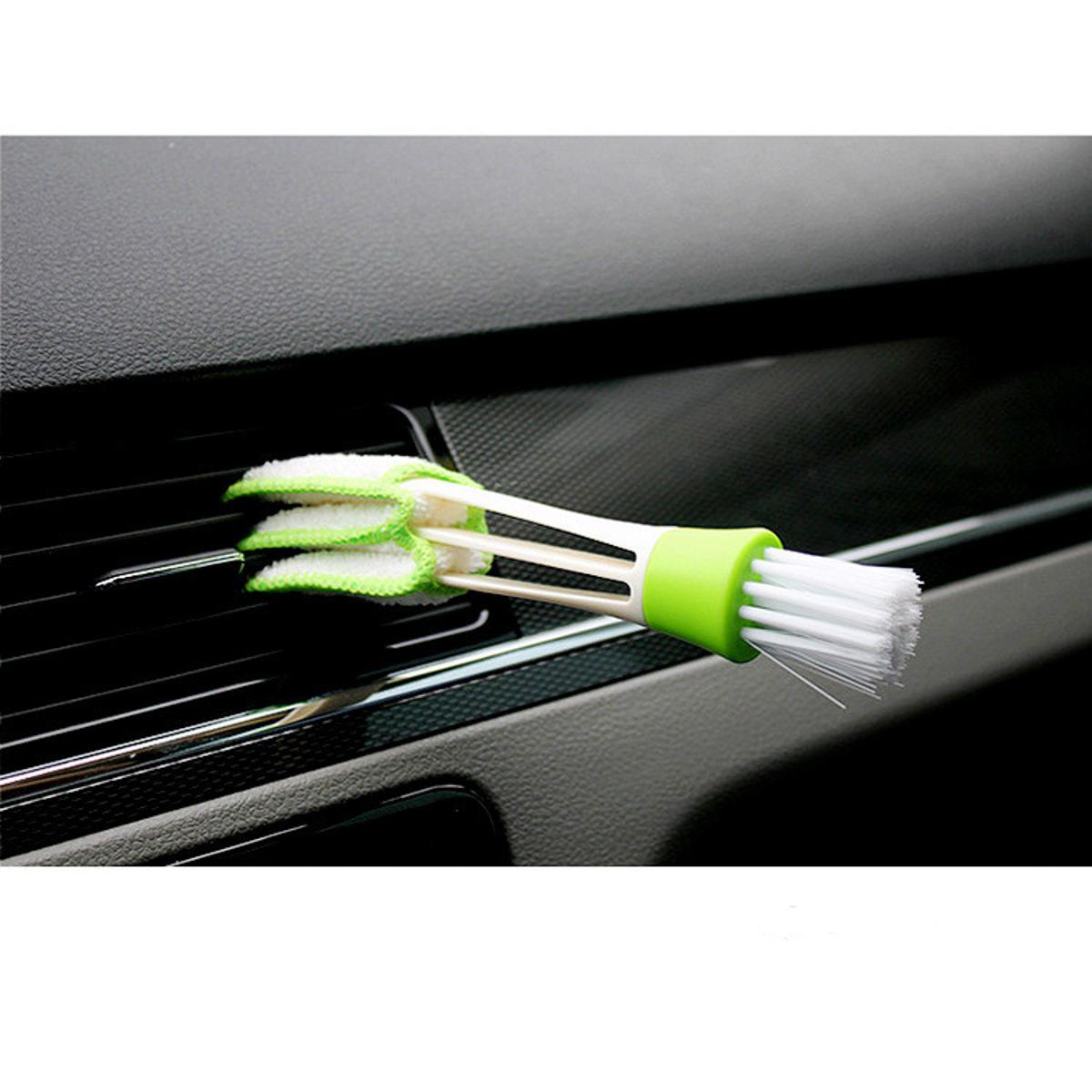 Picture of car detailing cleaning brush with cloth
