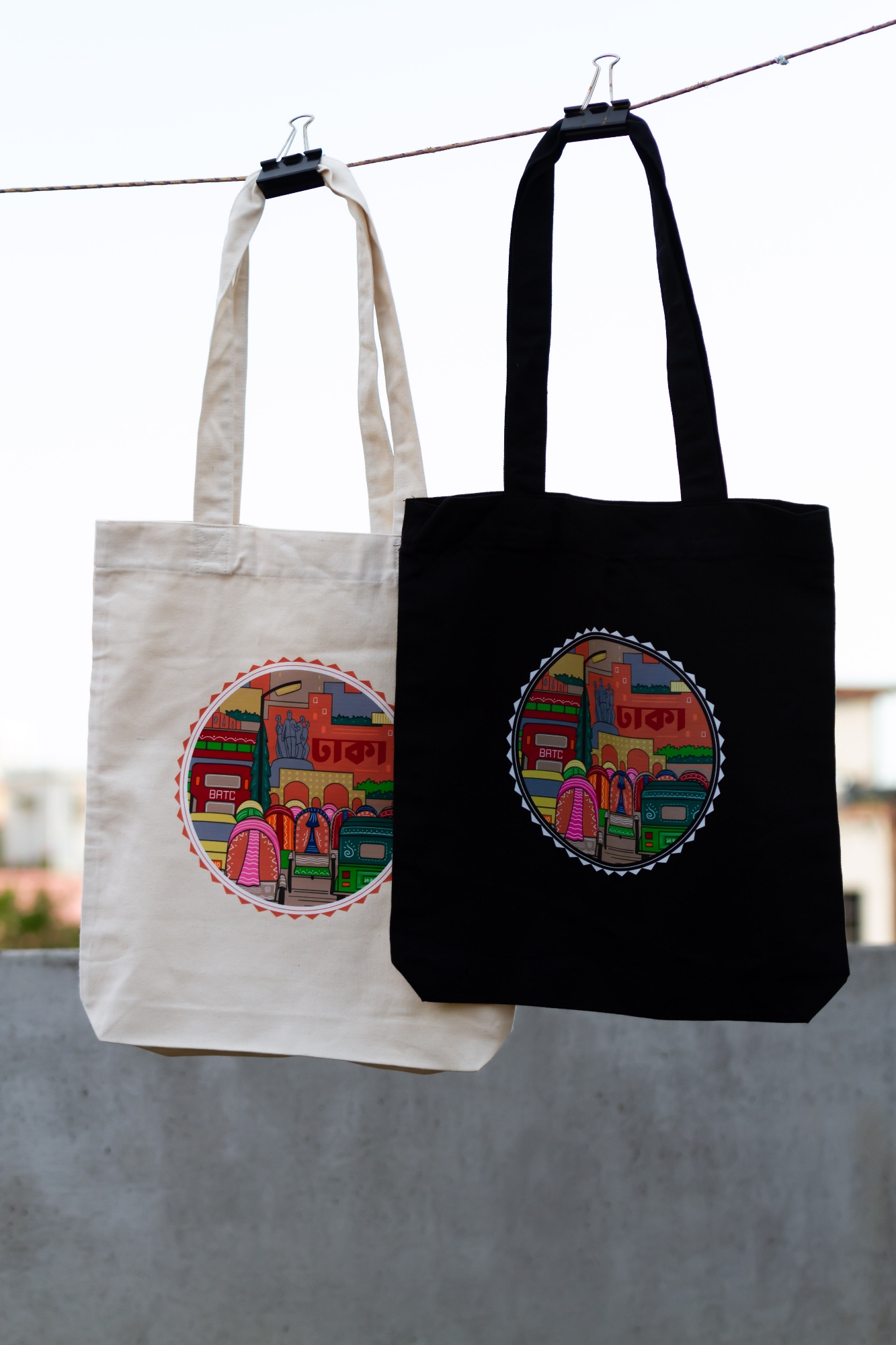 Picture of Sevendays Dhaka(Round) Black & White Canvas Tote Bag 2-Pack