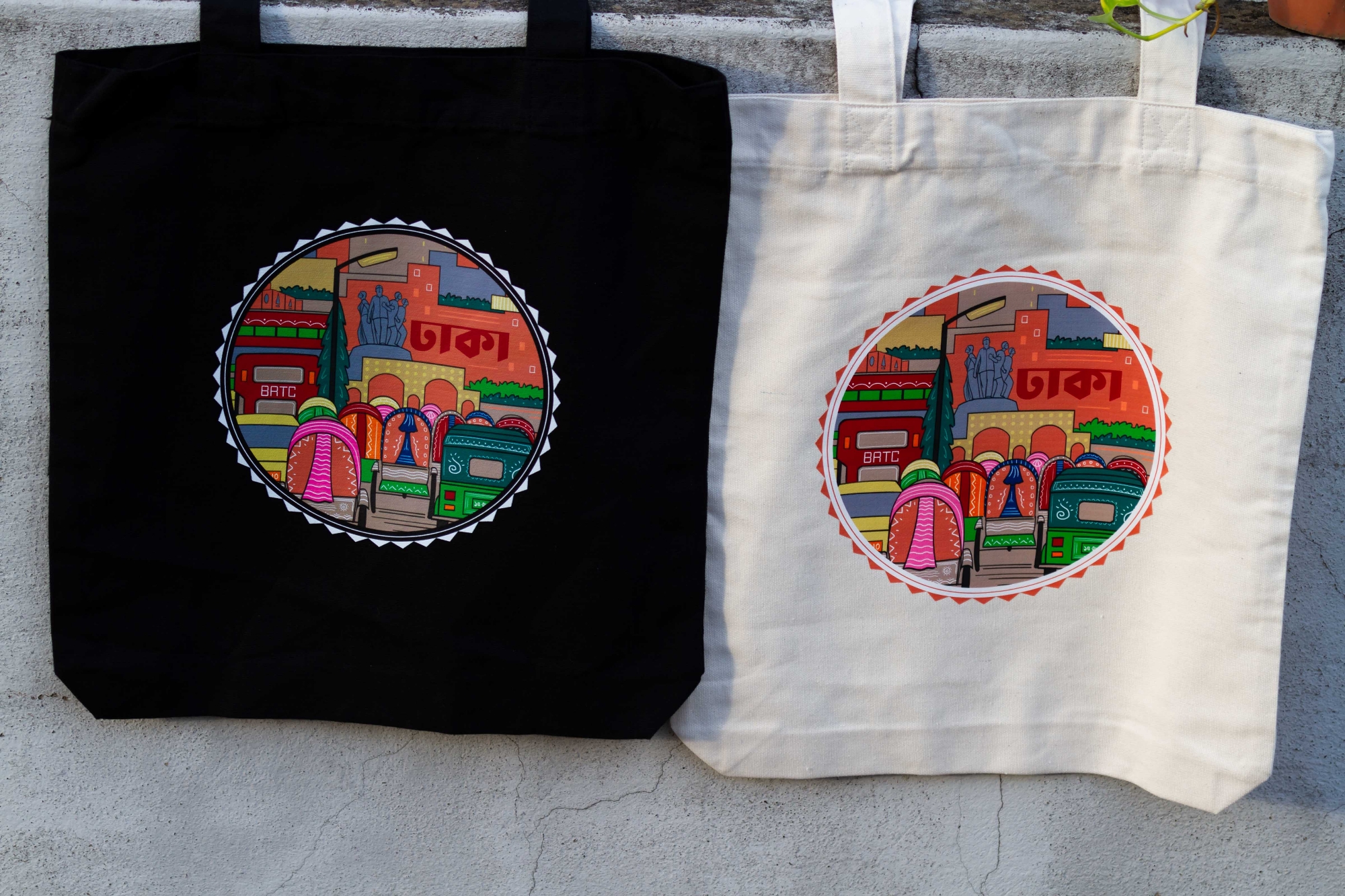 Picture of Sevendays Dhaka(Round) Black & White Canvas Tote Bag 2-Pack