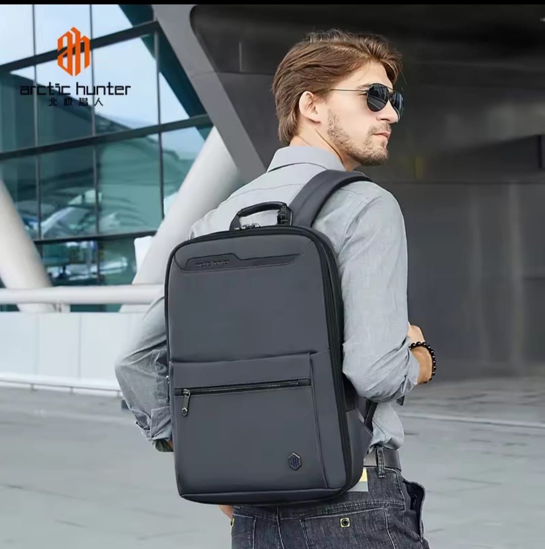 Picture of Arctic Hunter B00410 Waterproof Smart Laptop Bags
