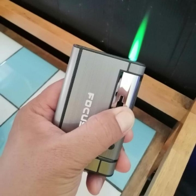 Picture of Ultra Thin Cigarette Case Box With Built In Butane Flame Lighter