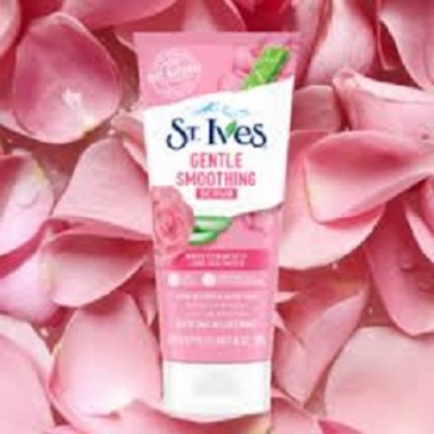 Picture of International USA product ST Ives Radiant Skin face scrub - 170 GM