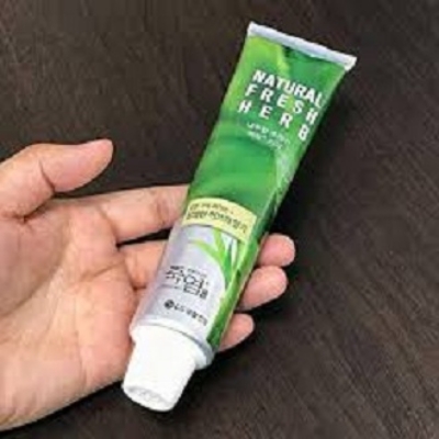 Picture of International Korean Product LG BAMBOO SALT NATURAL FRESH HERB TOOTHPASTE 160 gm