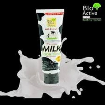 Picture of International Product Milk Face Wash- 70ml for man