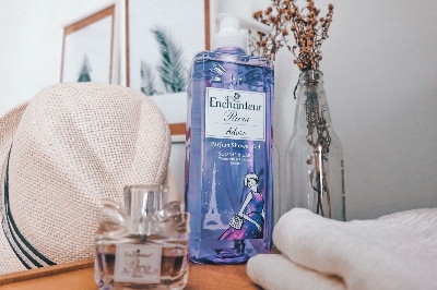 Picture of International Malisiyan Product Enchanteur Paris Adore Soothe & Care Parfum Shower Gel with Chamomile & Edelweiss Extract 750gm