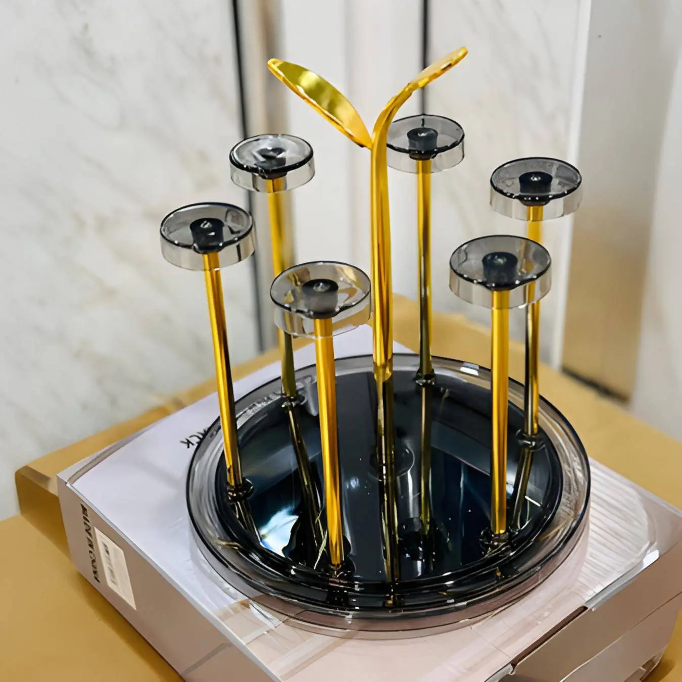 Picture of Rectangular Glass Holder - 6 Holder