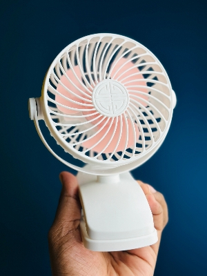 Picture of P8 USB Small Handheld Rechargeable Clip Fan