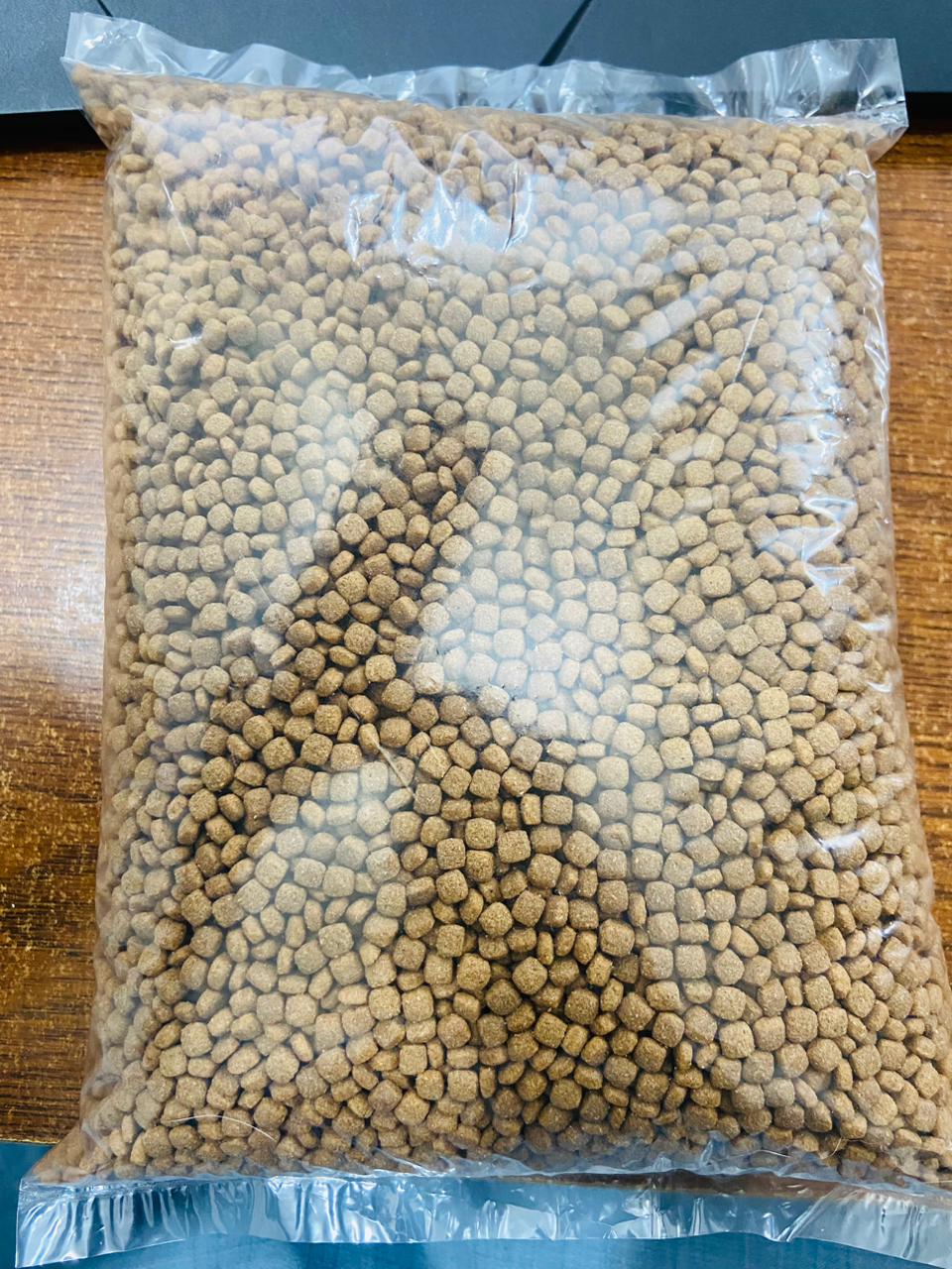 Picture of Kat Club Cat Food  Tuna Fish Flavour Repack Cat Food 1kg