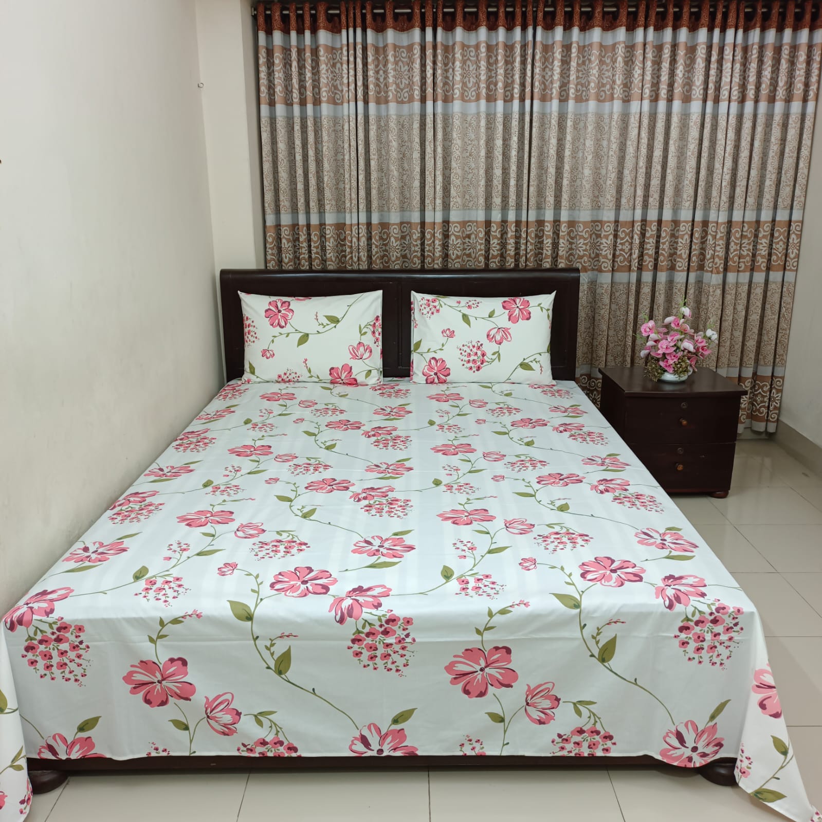 Picture of EXPORT COTTON KING SIZE DOUBLE BEDSHEET – 3 PECS SET – PINK FLORA
